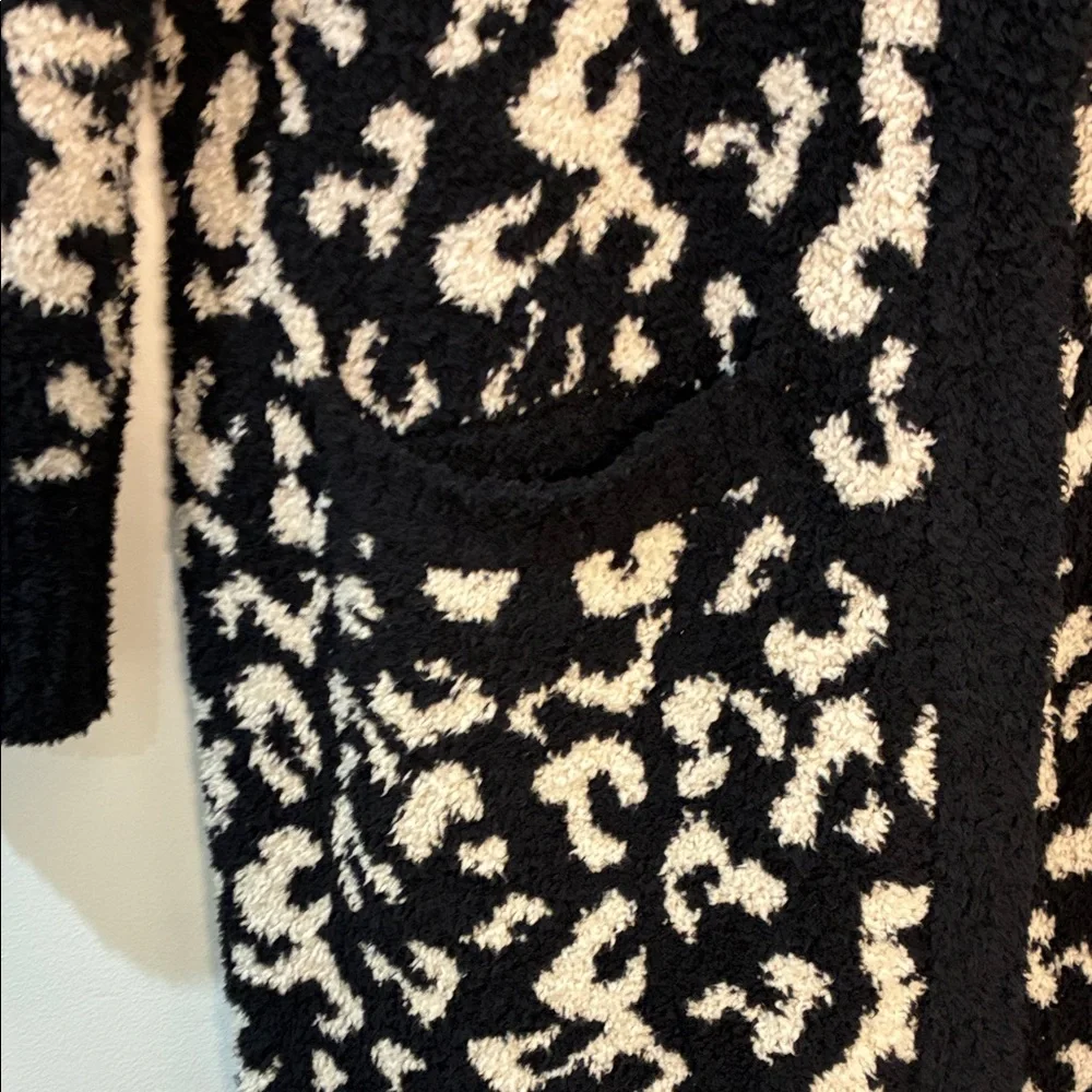 UGG Black and Cream Patterned Cardigan - Picture 3 of 6